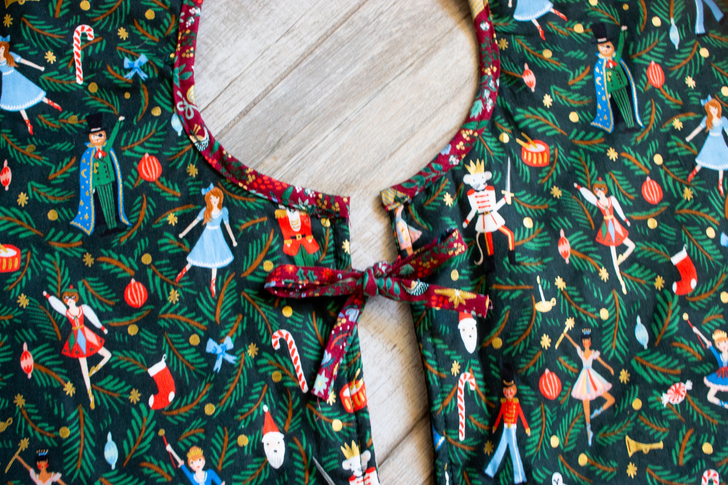 Scalloped Tree Skirt | PDF Sewing Pattern